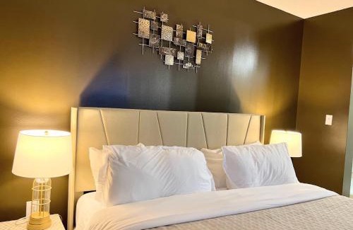 Ballston Apartment | Homestead Charm Arlington King bd