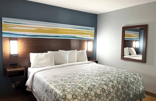 Amarillo Hotel | HomeTowne Studios by Red Roof Amarillo West