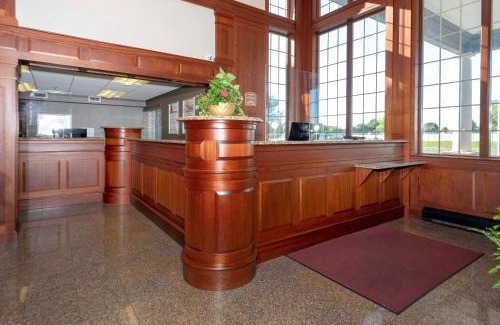 New Castle Hotel | HomeTowne Studios by Red Roof Wilmington - New Castle