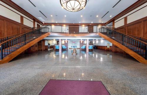 New Castle Hotel | HomeTowne Studios by Red Roof Wilmington - New Castle