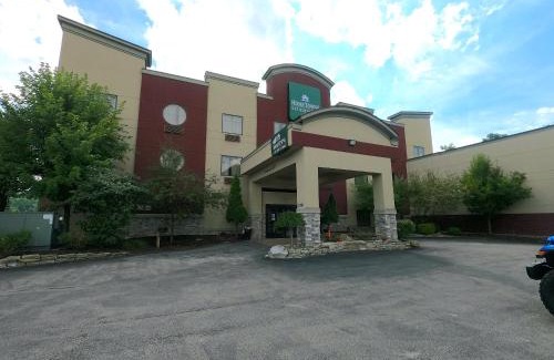 Washington Hotel | HomeTowne Studios & Suites by Red Roof Washington