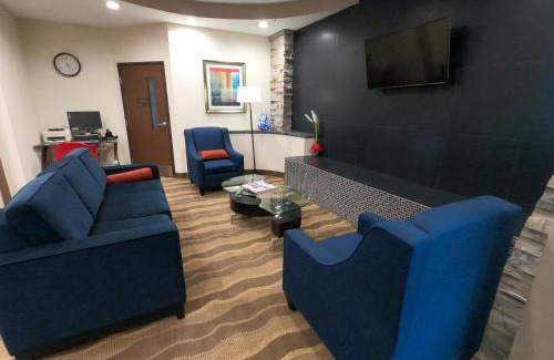 Washington Hotel | HomeTowne Studios & Suites by Red Roof Washington