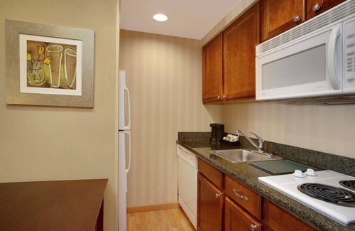 Tampa Hotel | Homewood Suites by Hilton Tampa-Brandon