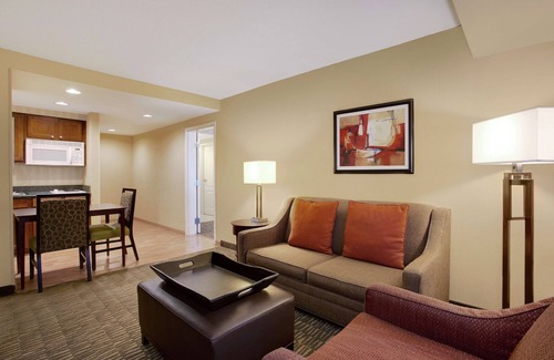 Tampa Hotel | Homewood Suites by Hilton Tampa-Brandon