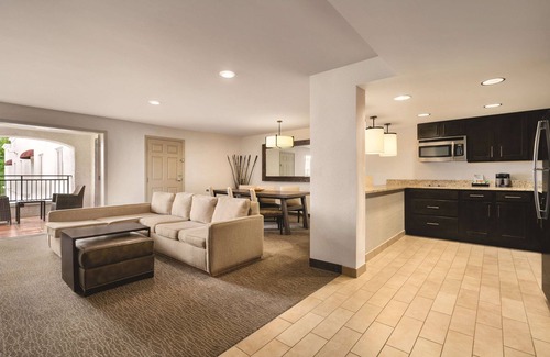 Tucson Hotel | Homewood Suites by Hilton Tucson/St. Philip's Plaza Univ
