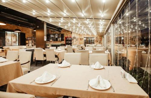 Tonk Road Hotel | HOMEWOOD SUITES Jaipur