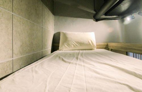 Pondokcina Apartment | Homey 1BR at 15th Floor Apartment at Atlanta Residences By Travelio