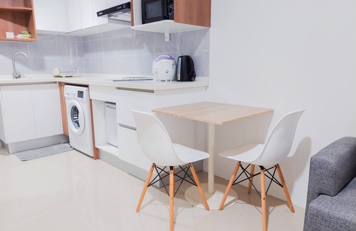 Pondok Aren Apartment | Homey And Cozy Living 1Br Tamansari Bintaro Mansion Apartment
