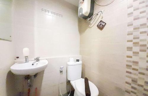 Catur Tunggal Apartment | Homey and Warm 1BR at Student Castle Yogyakarta Apartment By Travelio