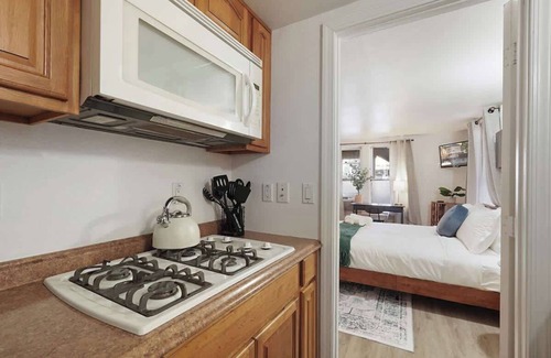 Downtown Sacramento Apartment | Homey Downstairs Studio Near Downtown and the River