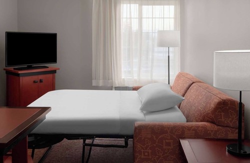 Snail Hotel | Homey Suite with Full Kitchen and Separate Living Areas - BBQ, Breakfast