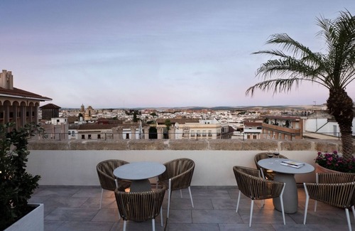 Distrito Centro Apartment | Hommyhome Coliseum 101