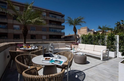 Distrito Centro Apartment | Hommyhome Coliseum 202