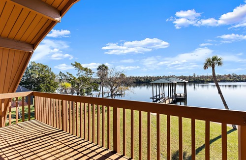 Homosassa House | Homosassa Riverfront -boat dock, amazing view, easy access to springs and Gulf