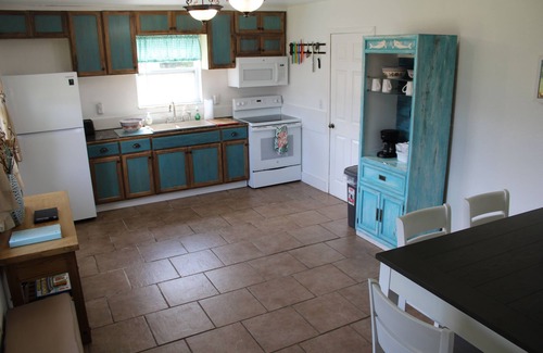 Homosassa House | Homosassa tranquil getaway home with pool, hot tub and pergola. Pet friendly!