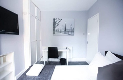 Southampton Apartment | Honest Hospital House 1