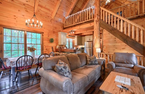 Logan Cabin | Honey Bear Cabin at Trickle Creek in Hocking Hills