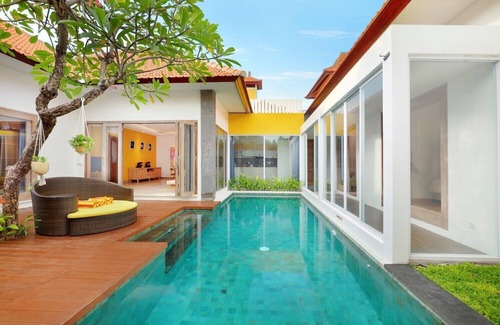 Kerobokan Villa | Honeymoon Bliss 3 Bedroom Villa in Seminyak (2);