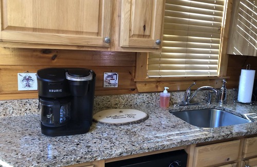 Gatlinburg - Pigeon Forge Cabin | Honeymoon cabin Loft BRM view of Mt LeConte 2 bath No Pets No Smoking
