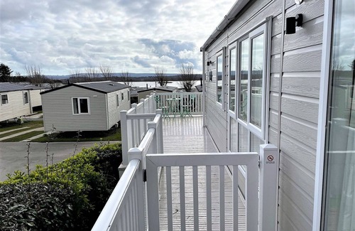 Hamworthy House | Honeysuckle Large Modern Luxury Caravan on Award Winning Rockley Park
