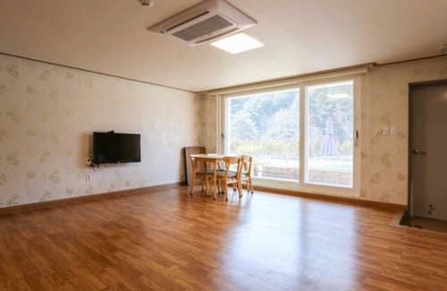 Dong House | Hongcheon Binari Pension