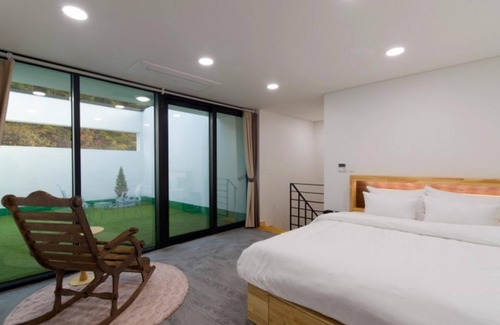 Hongcheon House | Hongcheon Uno House Pool Villa