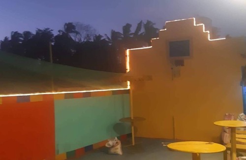 Odiongan House | Honorable, Sports bar and guesthouse