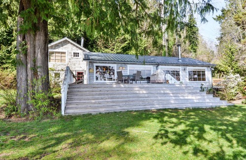 Hoodsport Cabin | Hood Canal, 1930's Beach Cabin. 315' Cove with Oysters!