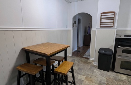 Marion House | Hook, Wine & Sinker - 2Bed/1Bath w Game Space and Extra Parking