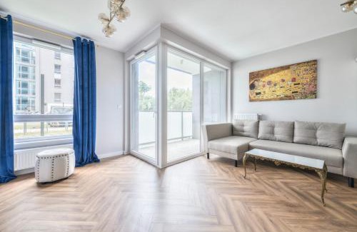 Nowy Port Apartment | Horizon 3 by Grand Apartments