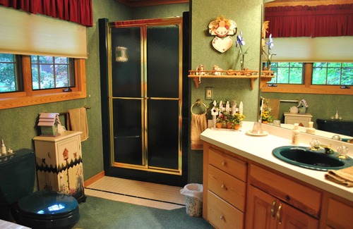 Charlevoix Bed & Breakfast | Horton Creek Inn B&B