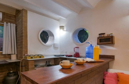 Imbassai Ski Chalet | Hospedagem única em Imbassaí, entre rio e mar