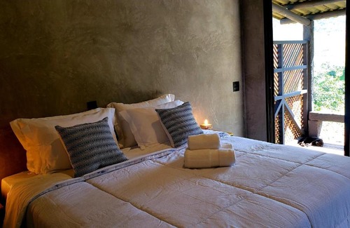 Divino de Sao Lourenco Cabin | Hospedagem Bangalô Patrimônio da Penha