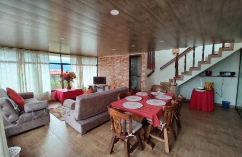 La Capilla House | Hospedaje Las Golondrinas - Tibirita, Cundinamarca