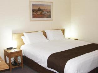 Somerville Hotel | Hospitality Kalgoorlie, SureStay Collection by Best Western