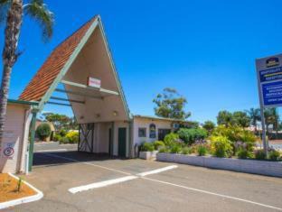 Somerville Hotel | Hospitality Kalgoorlie, SureStay Collection by Best Western