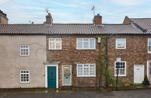 Yarm House | Host & Stay | Bentley Wynd