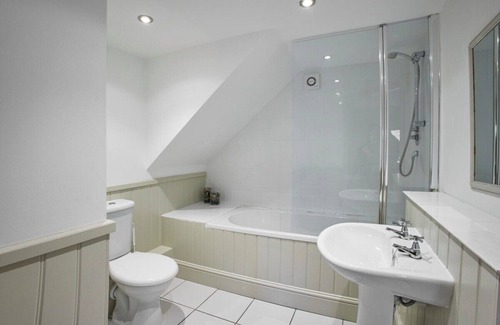 Consett House | Host & Stay | Derwent