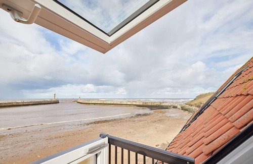 Whitby House | Host & Stay | No 3 Sandside