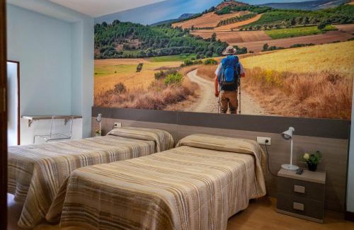 Rabe de las Calzadas House | Hostal-Bar Restaurante "La Fuente"