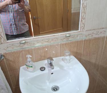 Almendral House | Hostal Cafetería Restaurante Astigi