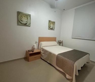 Algamitas House | Hostal Cueva De Los Frailes