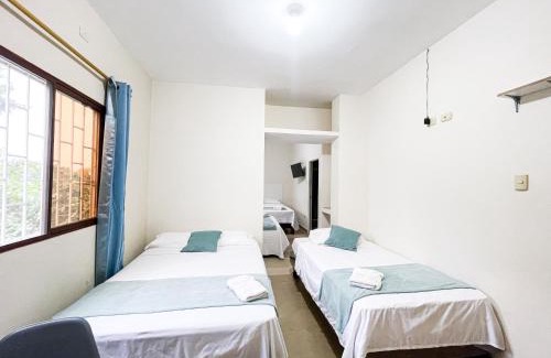 Puerto Lopez Hotel | Hostal D'Meli