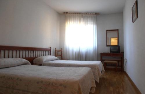 Leon House | Hostal * EC León