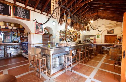 Algodonales Hotel | Hostal El Cortijo