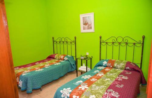 Benameji House | Hostal Restaurante Reina