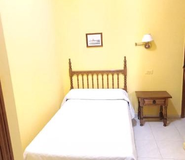 Sahagun House | Hostal Restaurante Yagual