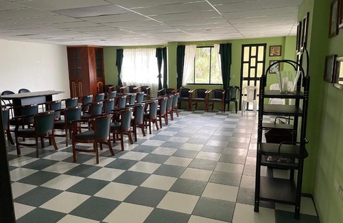 Banos de Agua Santa House | Hostal San Marín