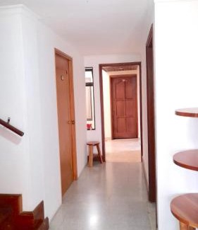 Suramericana House | Hostal Saveva Para Grupos Familias Estudiantes y Deportistas