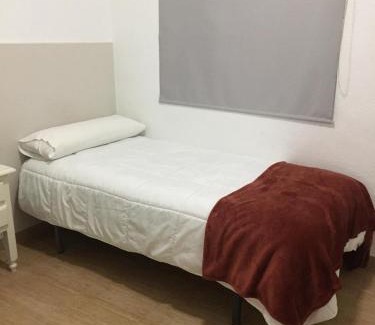 Almodovar del Rio House | Hostal VILLA CARBULA